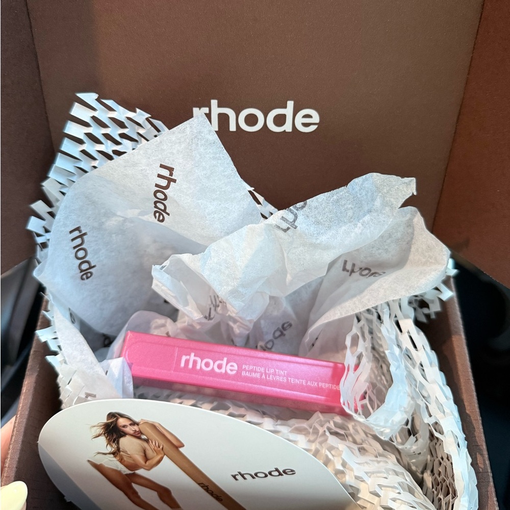 Rhode Peptide Lip Tint Sugar Cookie